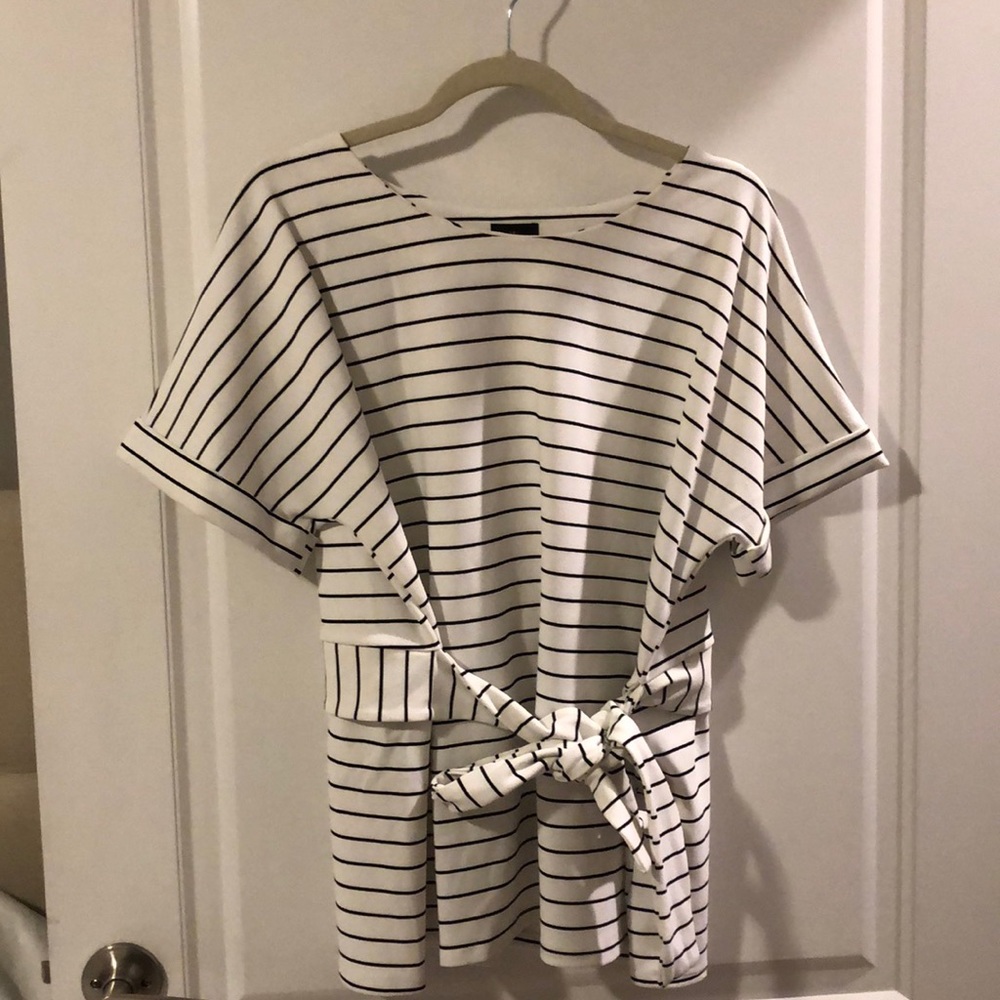 Brand New Without Tag Worthington Top